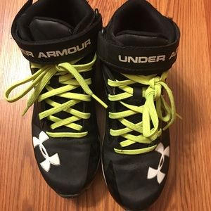 5Y Football Cleats ~ Like NEW